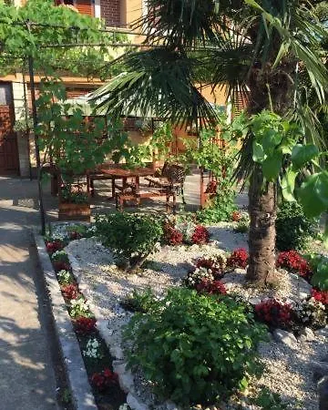 Vendégház Room In Biograd Na Moru With Balcony, Air Conditioning, Wifi 4948-2 Biograd na Moru